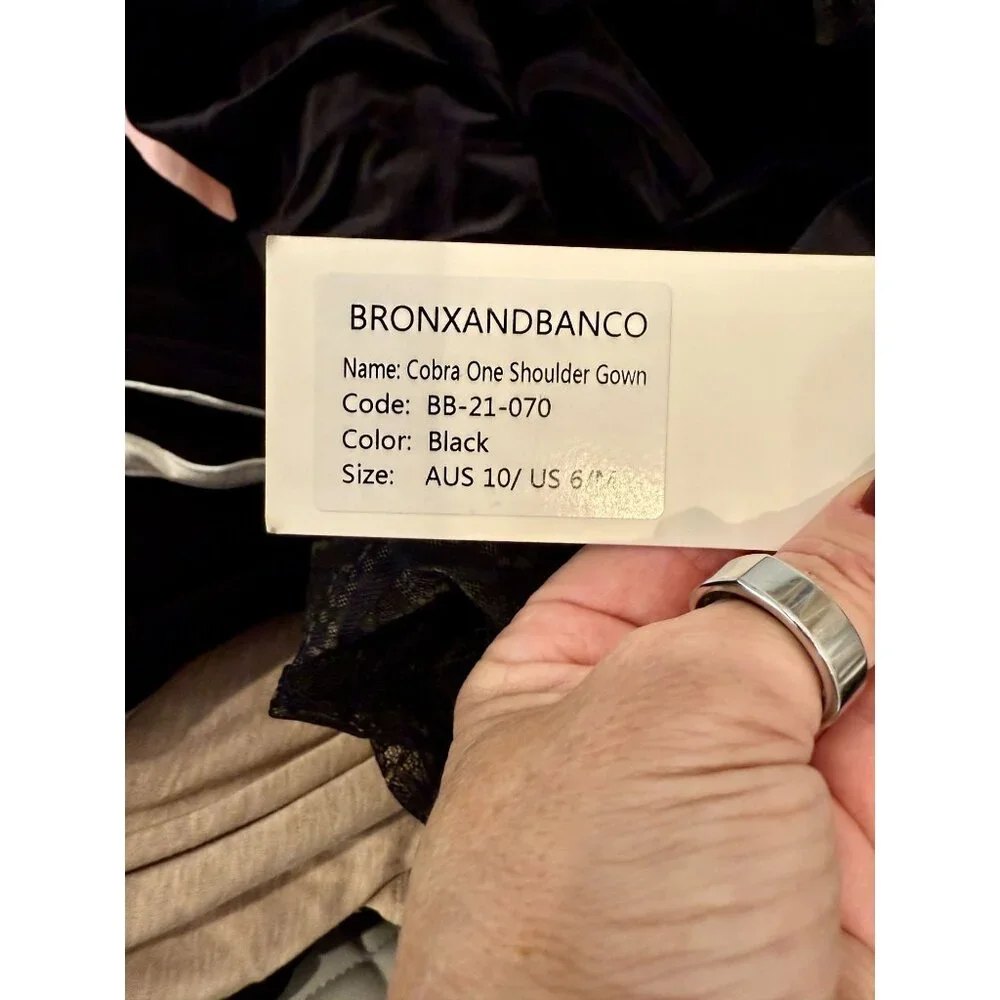 Bronx and Banco Cobra One Shoulder Gown NWT - Size 6 - Picture 4 of 11